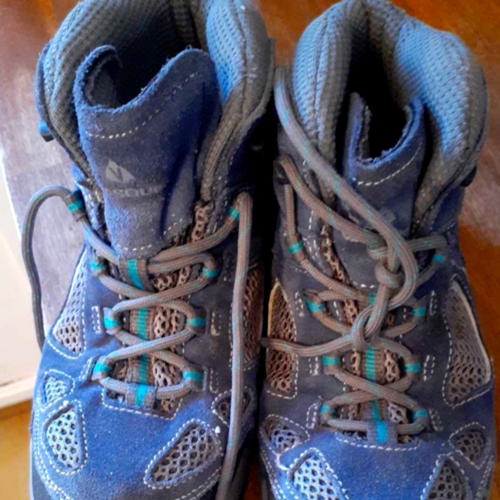 Boy hiking/outdoor shoes